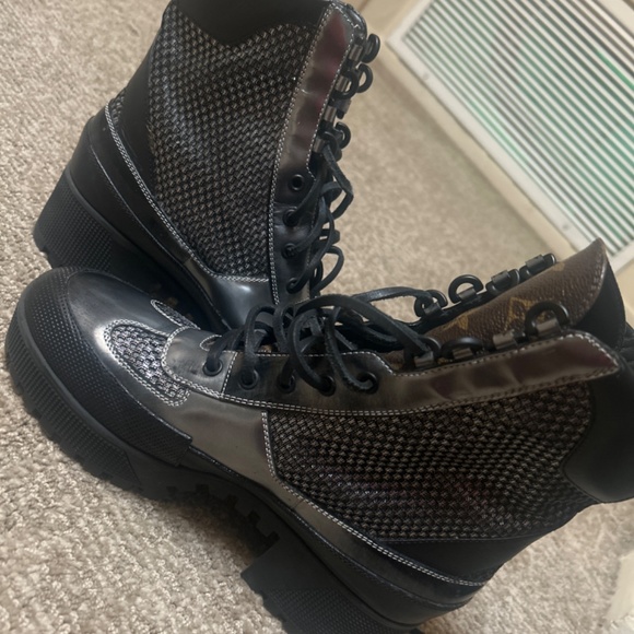 Louis Vuitton Laureate Combat Boots - Picture 5 of 10